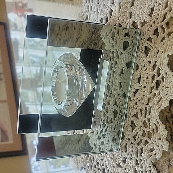 Beautiful glass tea candle holder NWOT - Picture 2 of 8